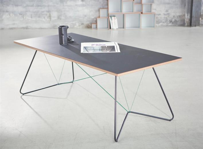 On a string - table - OK Design